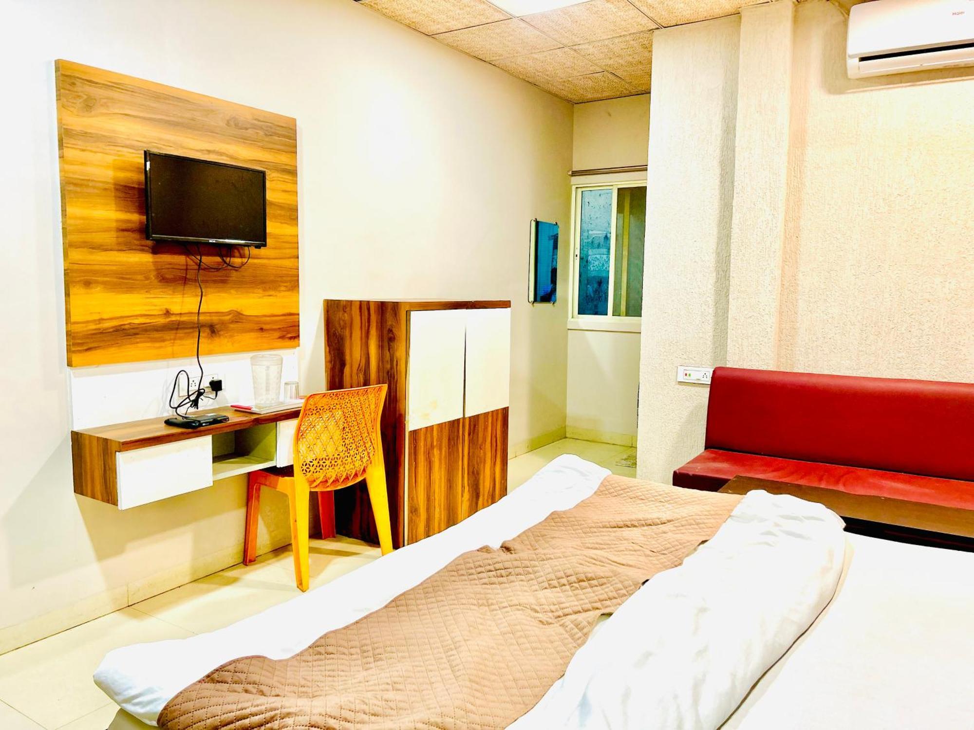 Отель Jagtara Residency Индаур Экстерьер фото